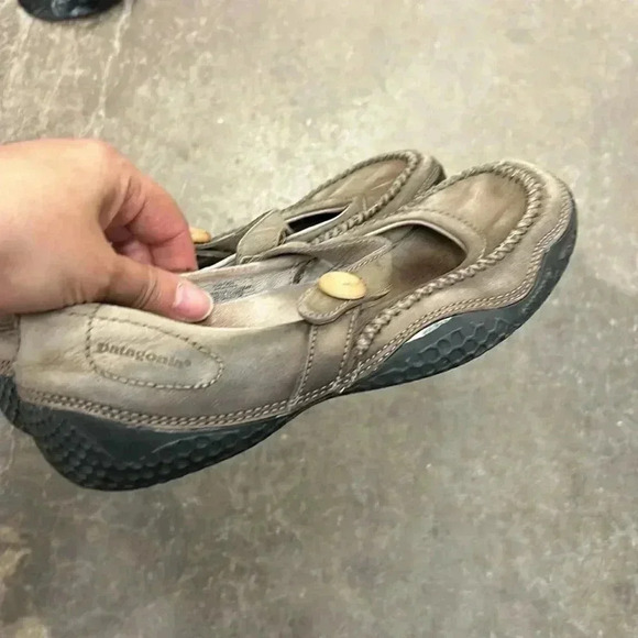 Patagonia leather  mary janes shoes - Picture 2 of 6